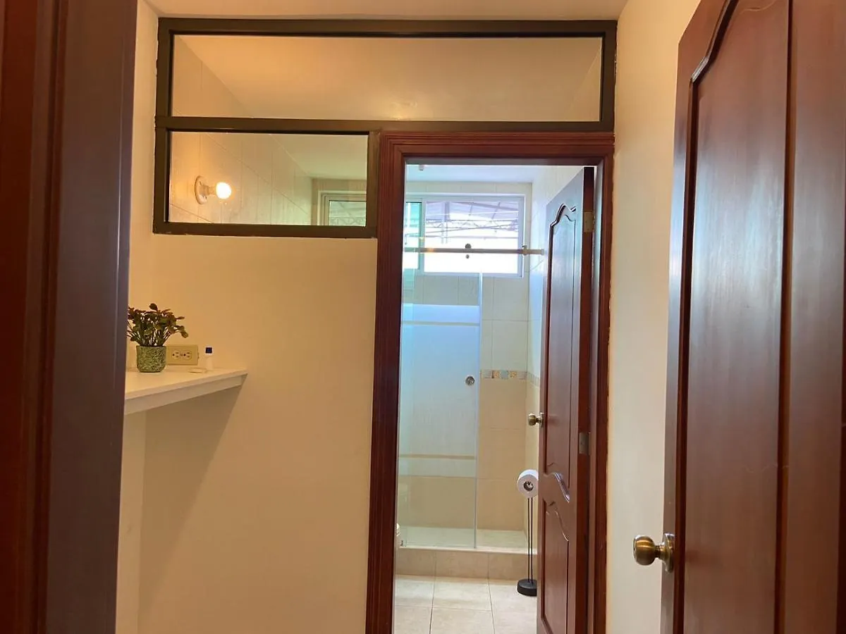 Doral Suite ¡Cerca Del Aeropuerto! Guayaquil 0*,